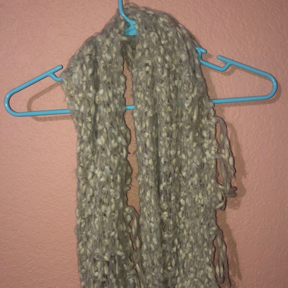 Women’s knit fringed infinity scarf